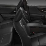 black interior of Lexus Es