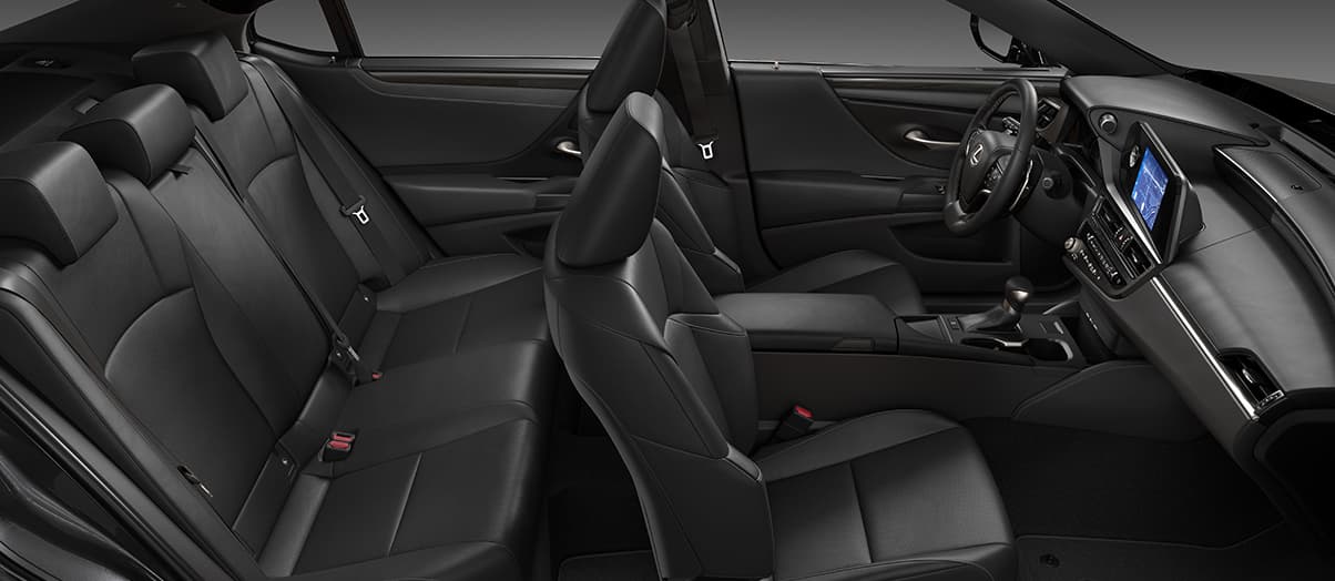 black interior of Lexus Es