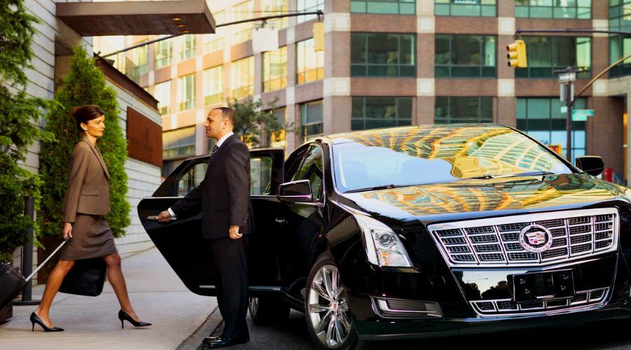 Corporate limo service in Toronto