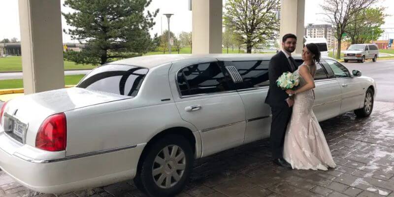 White limousine for wedding